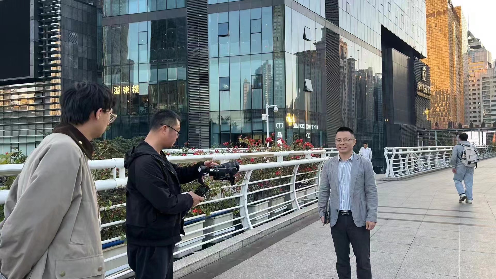 天南海北，順動廣告拍攝老百姓創(chuàng)業(yè)故事 